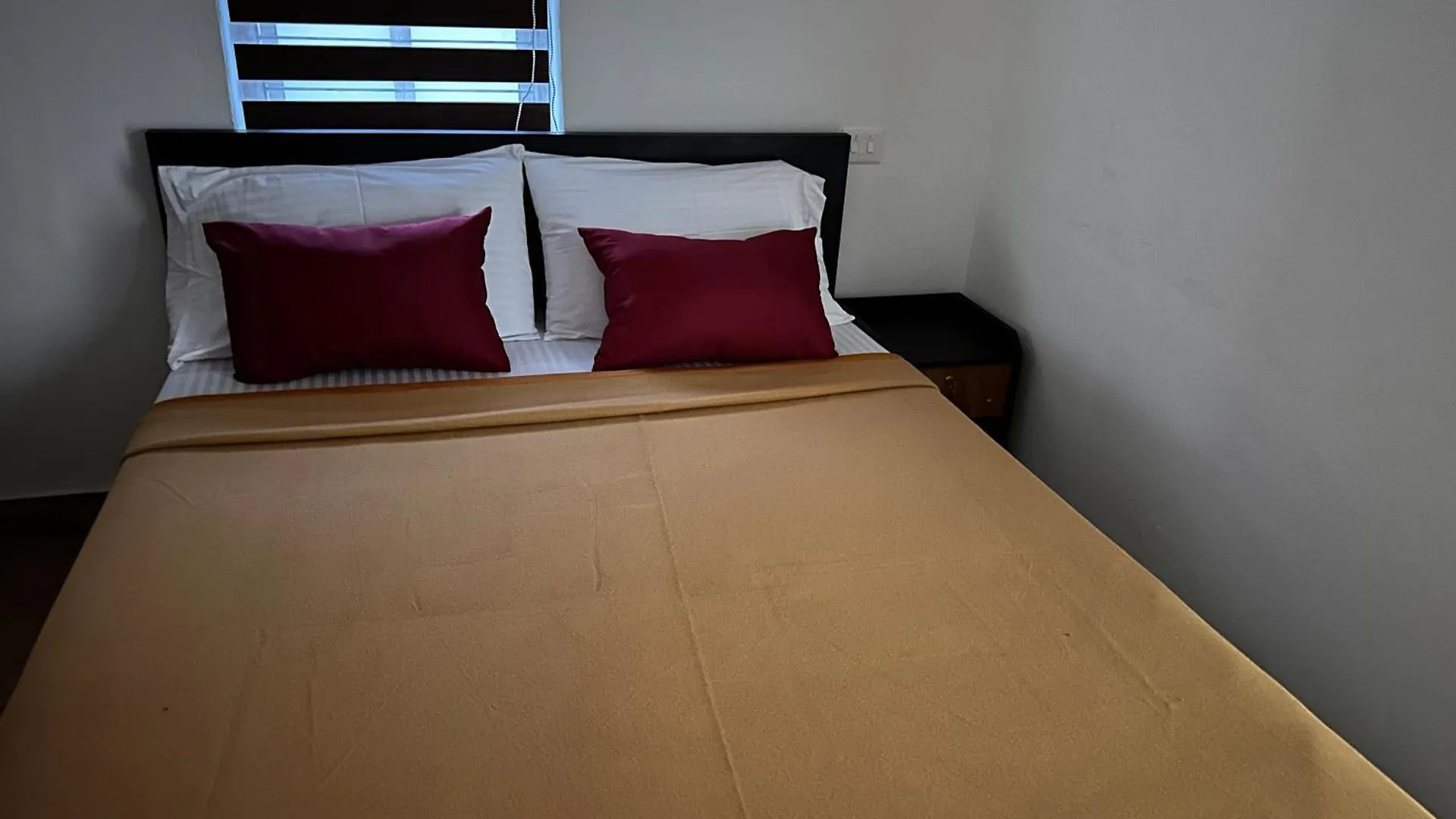 בית נופש טריואנדרום Kattil Farm Stay Varkala