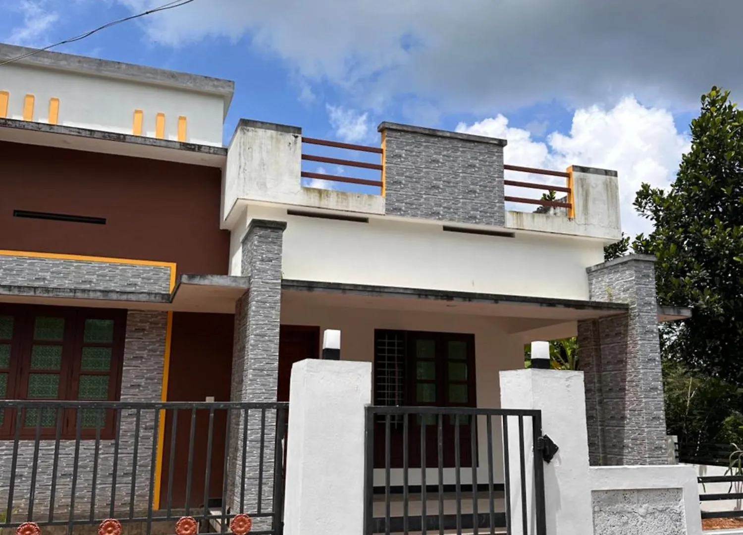 בית נופש טריואנדרום Kattil Farm Stay Varkala