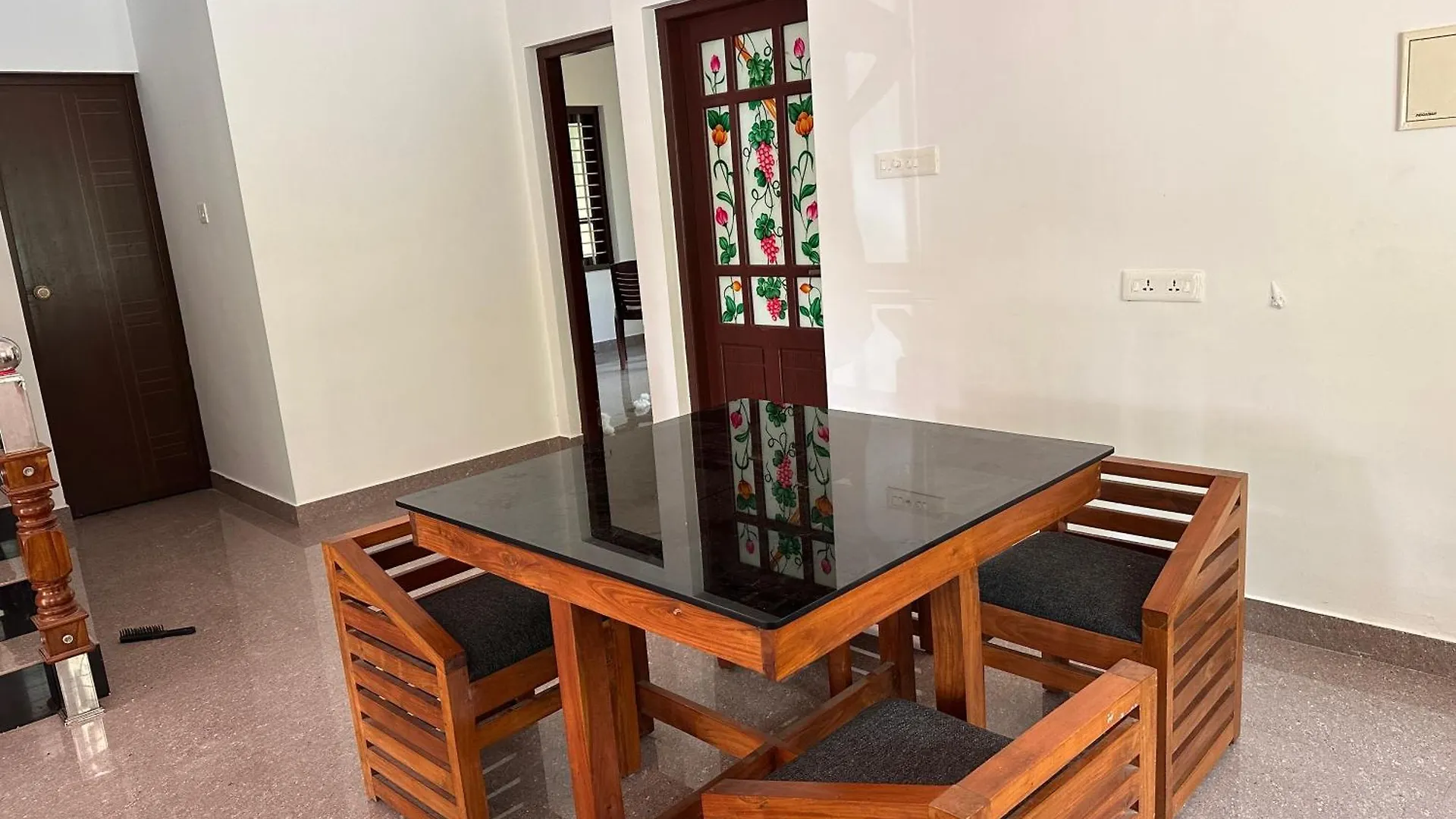 טריואנדרום Kattil Farm Stay Varkala בית נופש