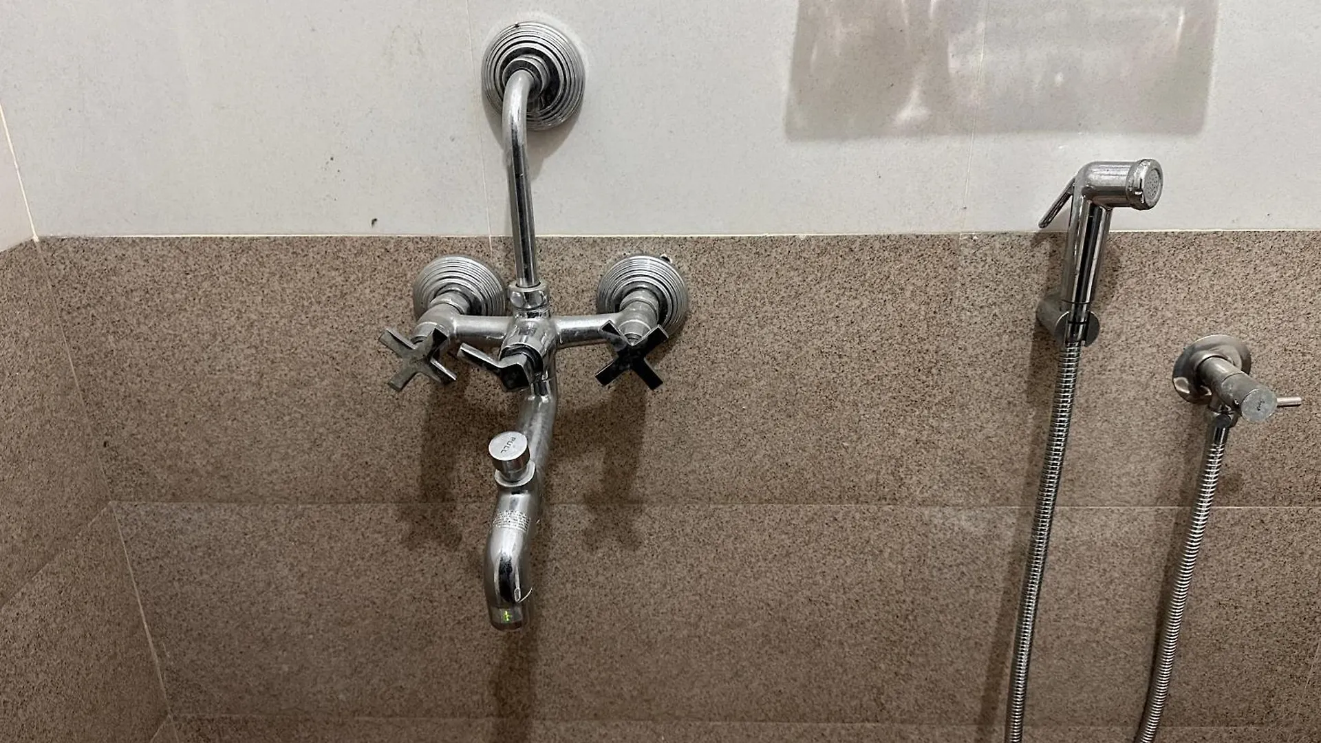 טריואנדרום Kattil Farm Stay Varkala הודו